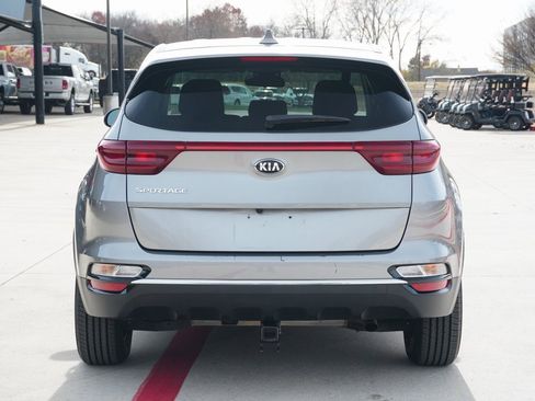 Used 2021 Kia Sportage LX image 4