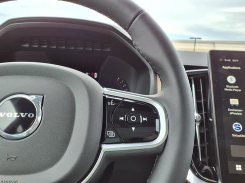 New 2026 Volvo XC90 B6 Plus w/ Protection Package Premier image 16