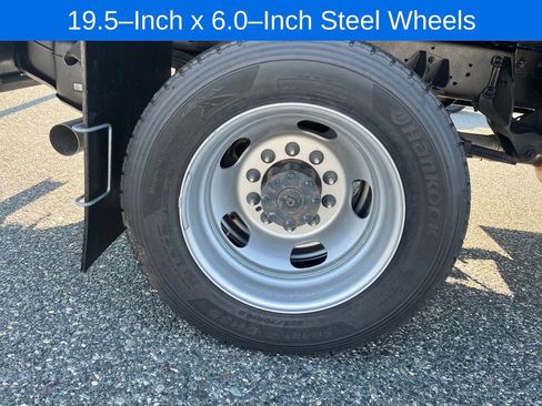 New 2024 RAM 5500 Tradesman image 18