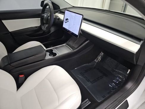Used 2021 Tesla Model 3 Performance AWD/4WD image 32