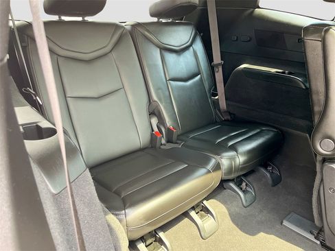 Used 2022 Cadillac XT6 Premium Luxury image 30