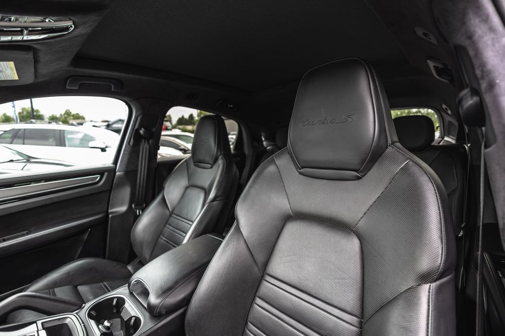 Used 2023 Porsche Cayenne Turbo S AWD/4WD image 25