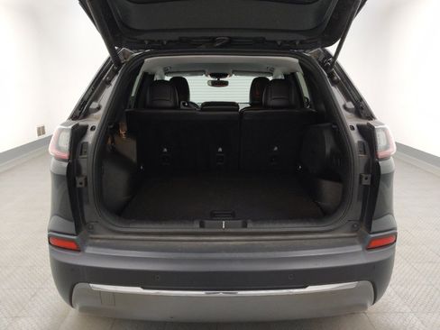 Used 2020 Jeep Cherokee Limited FWD image 29