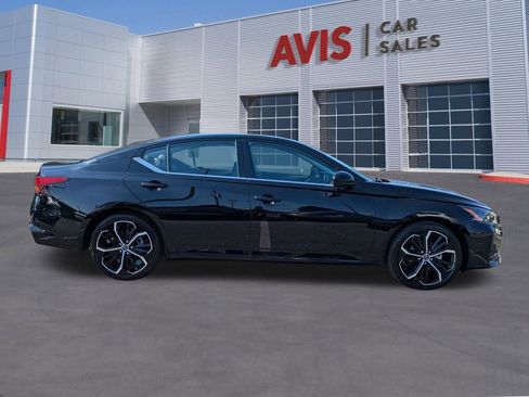 Used 2025 Nissan Altima 2.5 SR image 5