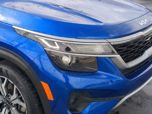 Certified 2023 Kia Seltos EX image 10