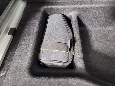 Used 2023 Rivian R1S Adventure AWD/4WD image 34