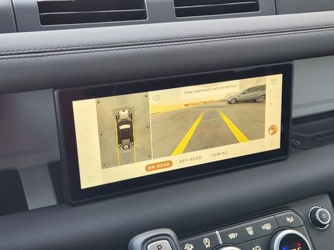 Certified 2024 Land Rover Defender 110 SE image 19