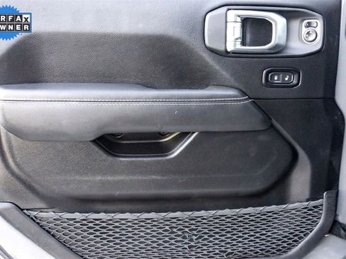 Used 2023 Jeep Wrangler Unlimited Sahara image 10