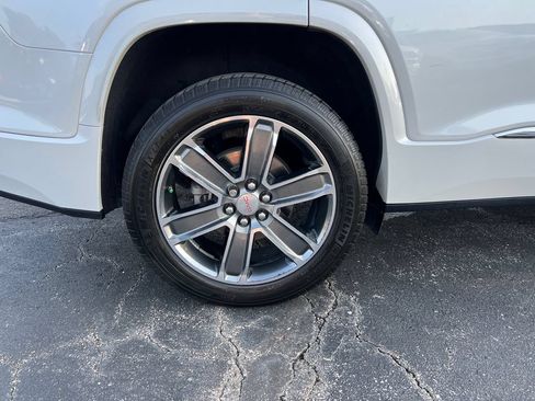 Used 2019 GMC Acadia Denali w/ Technology Package AWD/4WD image 7