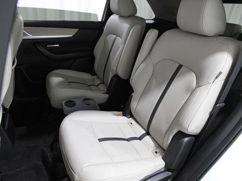 Certified 2024 MAZDA CX-90 Plug-In Hybrid w/ Premium Pkg image 19