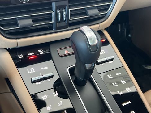 Certified 2025 Porsche Macan S AWD/4WD image 26