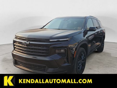 Used 2025 Chevrolet Traverse LT w/ Midnight/Sport Edition AWD/4WD image 1