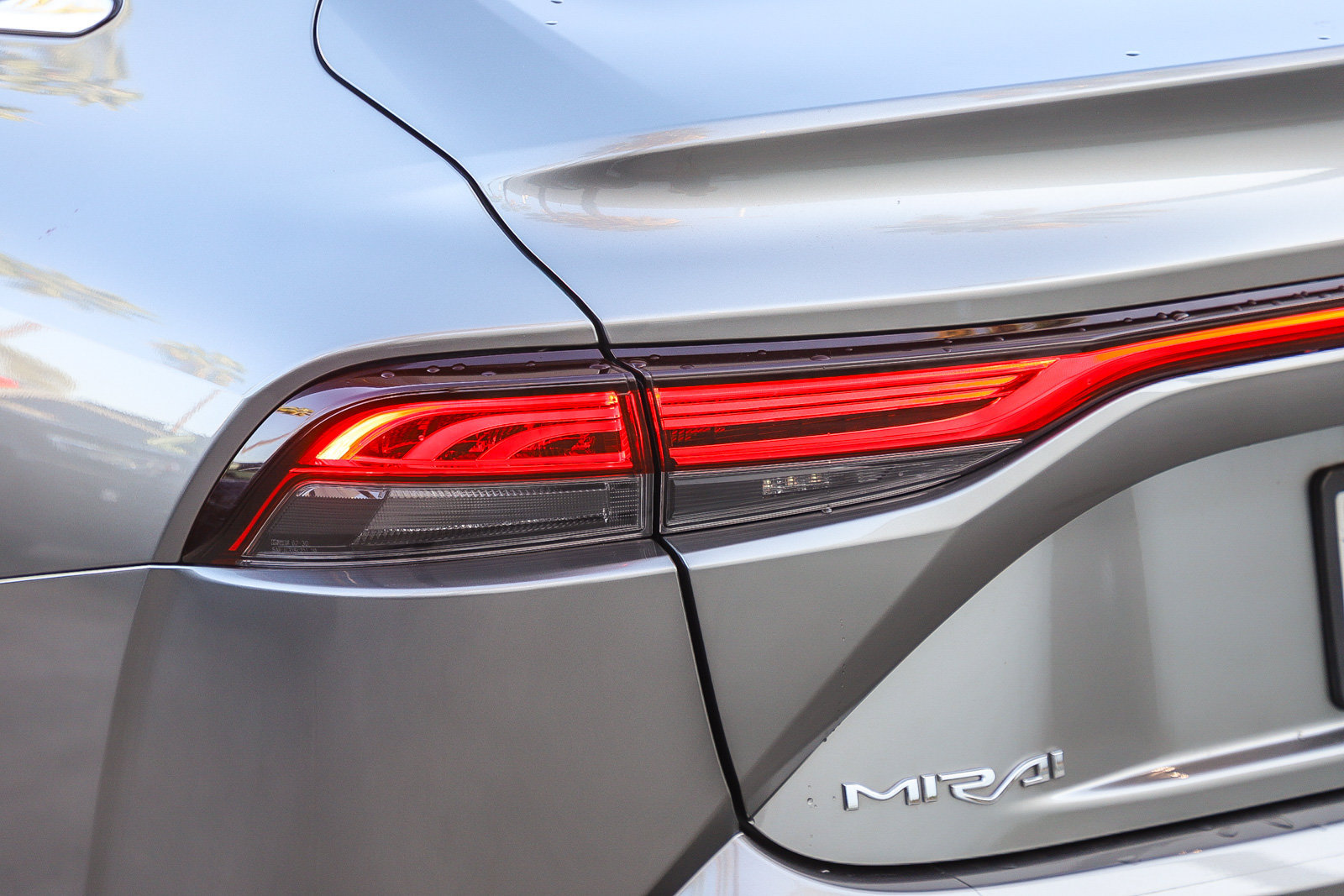 Used 2023 Toyota Mirai w/ Advanced Technology Package RWD image 9