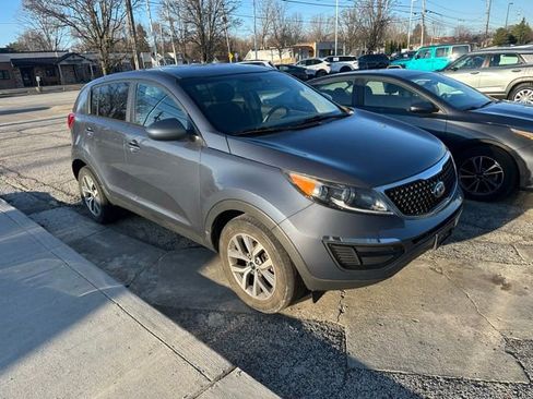 Used 2016 Kia Sportage LX image 2