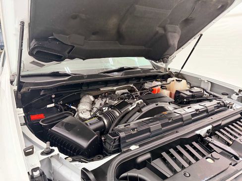 Used 2024 Chevrolet Silverado 3500 LT image 16