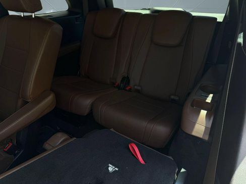 Used 2024 Mercedes-Benz GLS 450 4MATIC image 31
