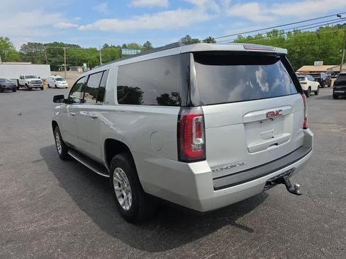 Used 2020 GMC Yukon XL SLT image 5
