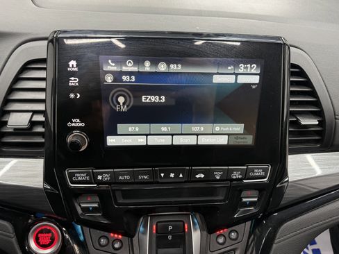 Used 2023 Honda Odyssey Touring image 18