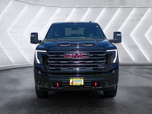 Used 2025 GMC Sierra 2500 AT4 AWD/4WD image 9
