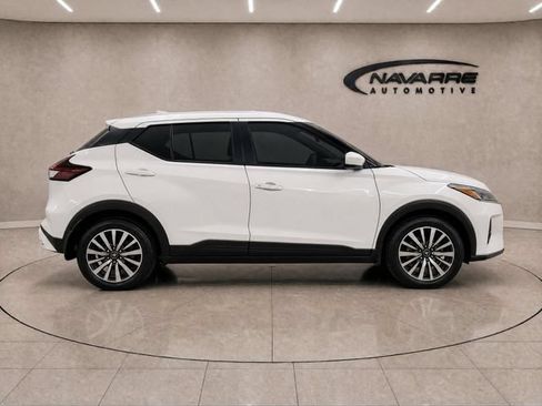 Used 2023 Nissan Kicks SV FWD image 8