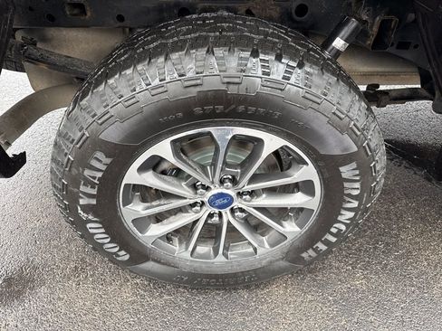 Used 2018 Ford F150 XLT w/ Equipment Group 302A Luxury image 24