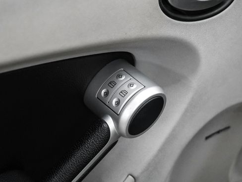 Used 2005 Mercedes-Benz SLK 350 image 39