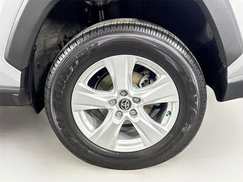 Used 2021 Toyota RAV4 XLE FWD image 53
