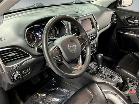 Used 2020 Jeep Cherokee Latitude Plus image 16