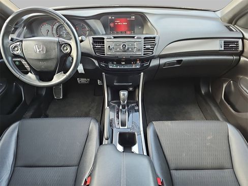 Used 2017 Honda Accord Sport image 9