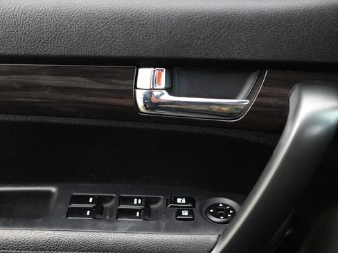 Used 2011 Kia Sorento 2WD image 38