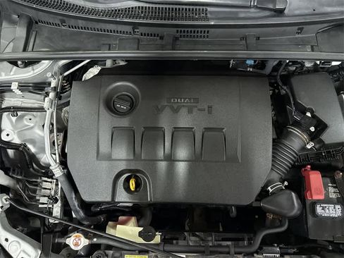 Used 2019 Toyota Corolla LE image 12