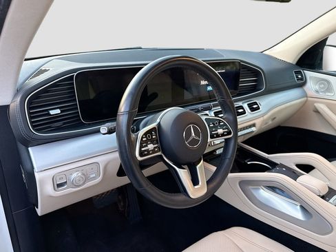 Used 2023 Mercedes-Benz GLS 450 4MATIC image 10