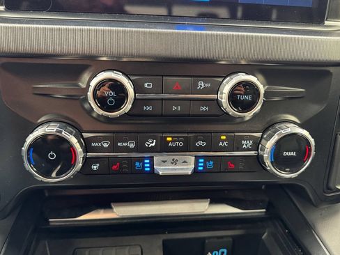 Used 2025 Ford F250 Platinum AWD/4WD image 20