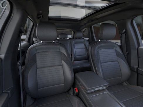 New 2024 Lincoln Nautilus Reserve w/ Equipment Group 202A image 11