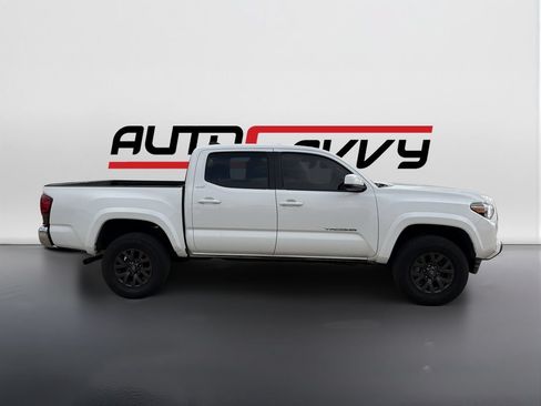 Used 2023 Toyota Tacoma SR5 RWD image 4