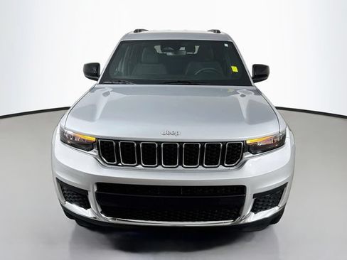 Used 2024 Jeep Grand Cherokee L Laredo w/ Trailer Tow Package AWD/4WD image 2