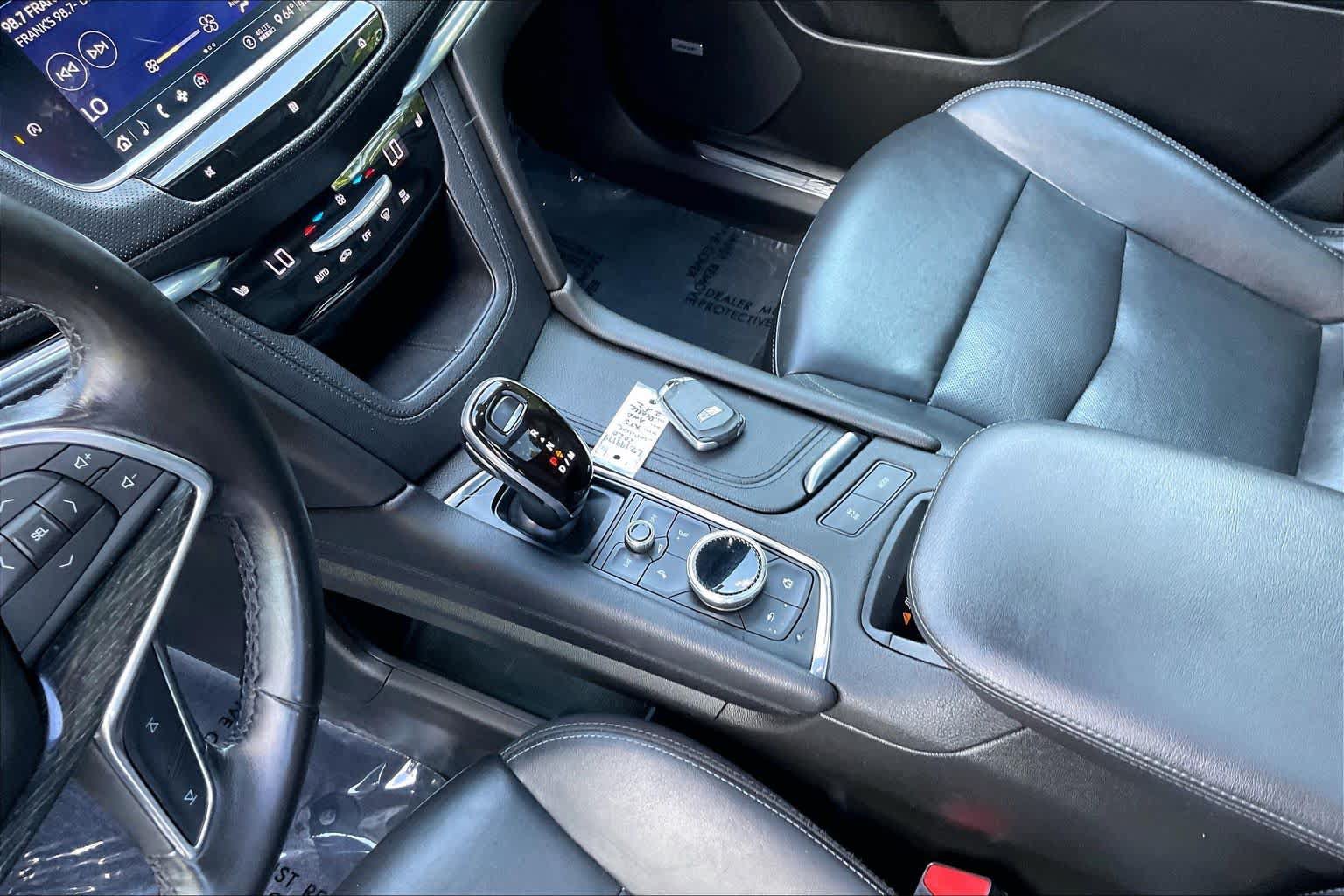 Used 2020 Cadillac XT5 Premium Luxury AWD/4WD image 16