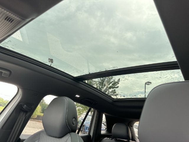 New 2026 Volkswagen Tiguan SE R-Line AWD/4WD image 28