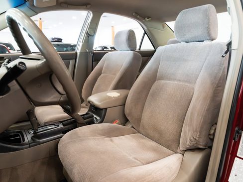 Used 2003 Toyota Camry LE w/ Preferred Accessory Pkg FWD image 15