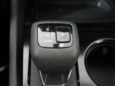 Used 2023 Nissan Rogue S image 41