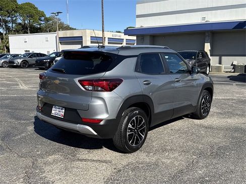 Used 2025 Chevrolet TrailBlazer LT image 5