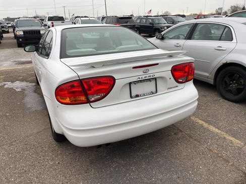 Used 2004 Oldsmobile Alero GL image 12