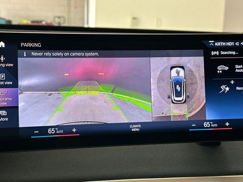 Certified 2023 BMW iX xDrive50 w/ Premium Package image 27