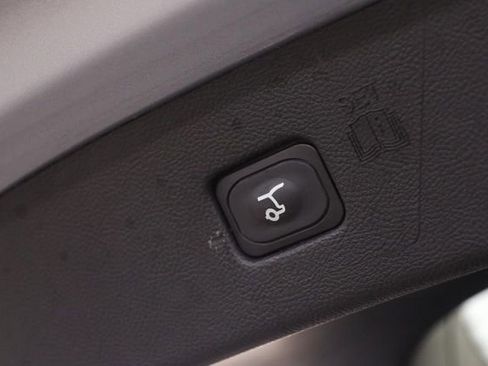 Certified 2024 Ford Edge Titanium image 8