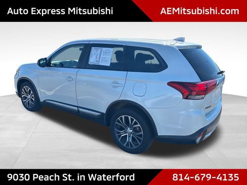 Used 2017 Mitsubishi Outlander ES AWD/4WD image 5