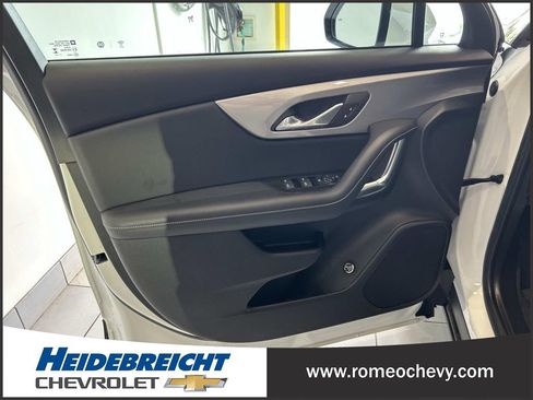 Used 2024 Chevrolet Blazer LT w/ Convenience Package FWD image 10