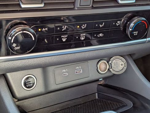 Used 2023 Nissan Rogue S image 20