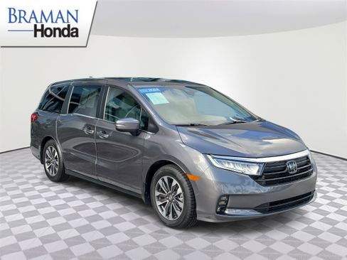 Certified 2024 Honda Odyssey EX-L image 2