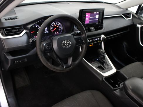 Used 2022 Toyota RAV4 XLE AWD/4WD image 12