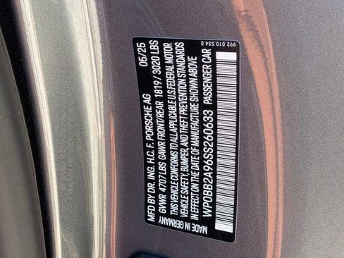 Certified 2025 Porsche 911 Targa 4 GTS AWD/4WD image 38